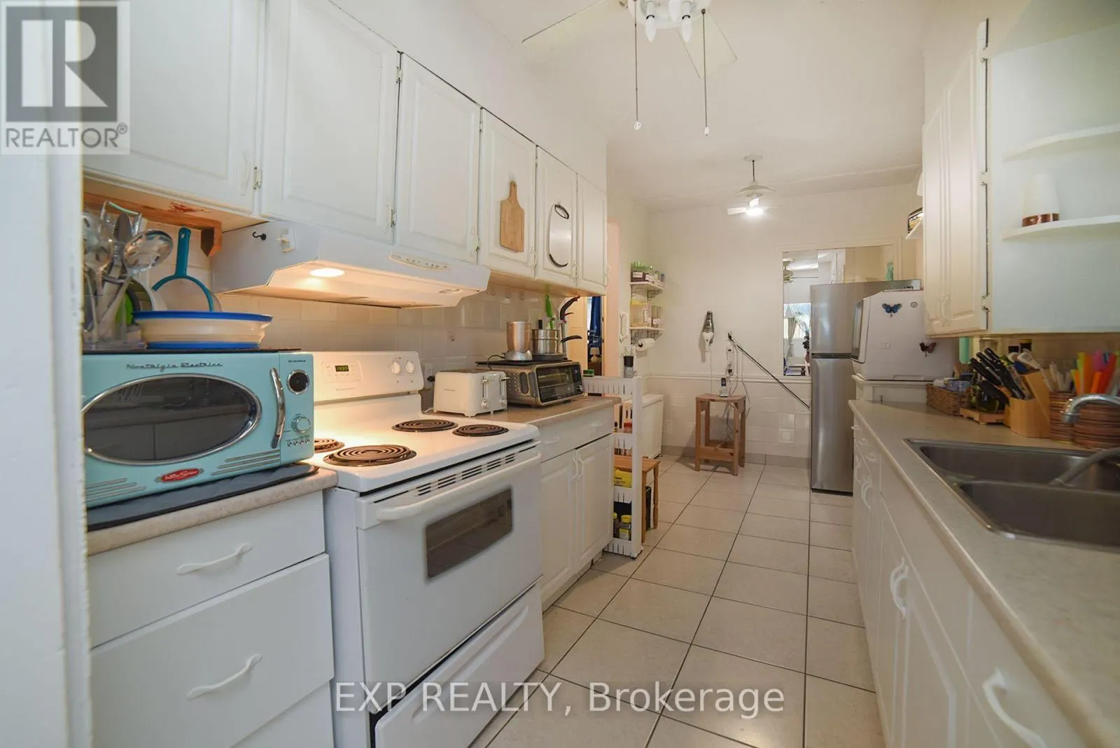445 MARTIN GROVE ROAD