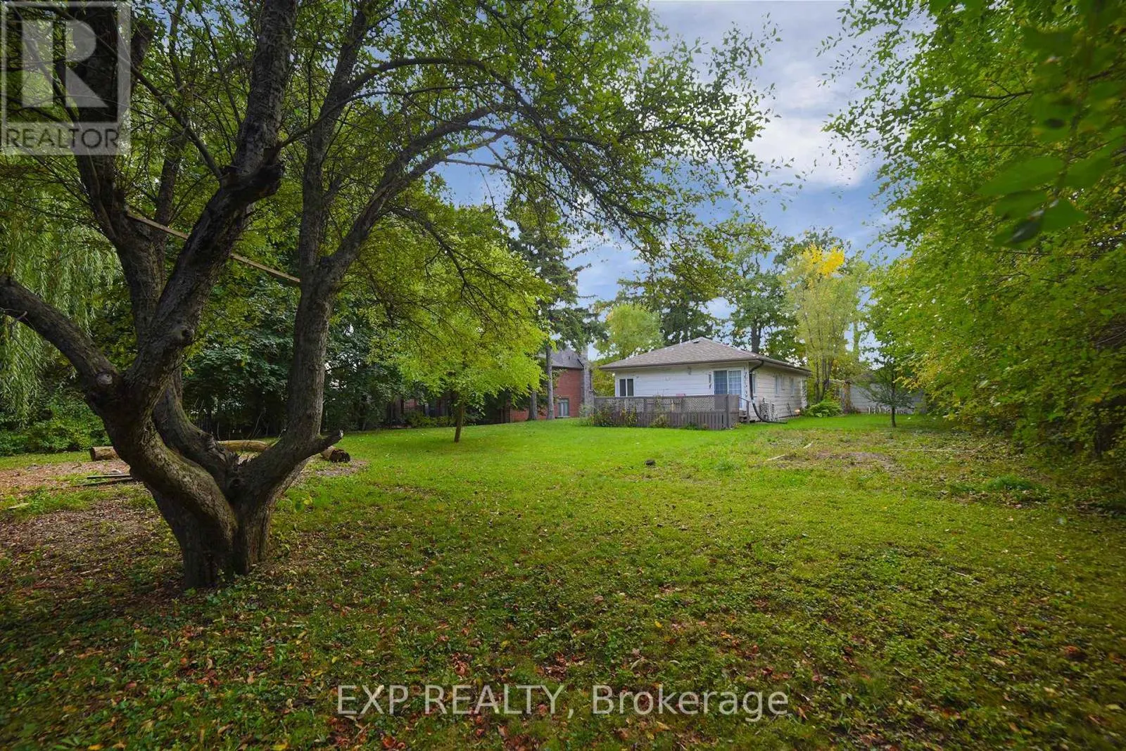 445 MARTIN GROVE ROAD