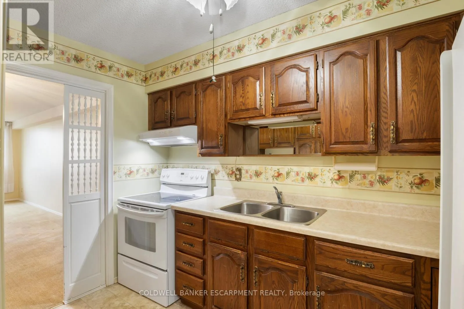 1005 - 81 MILLSIDE DRIVE