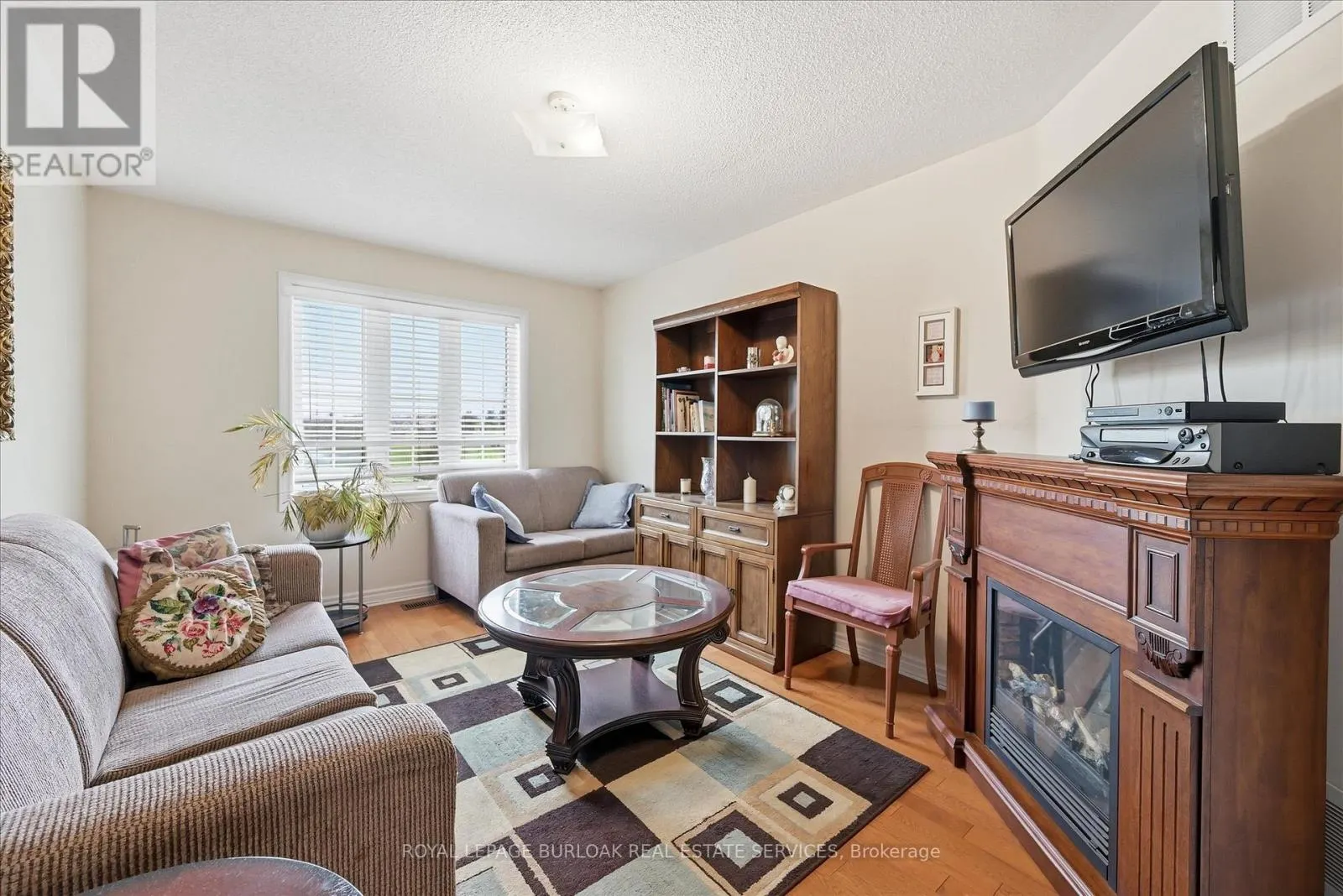 2279 MILFORD LANE