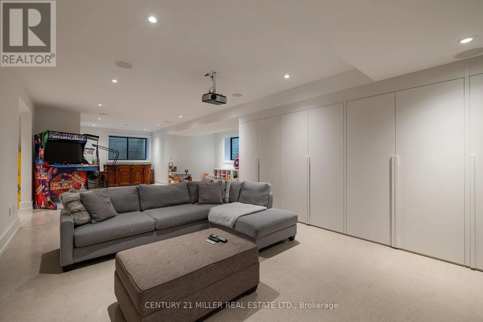 367 SEATON DRIVE