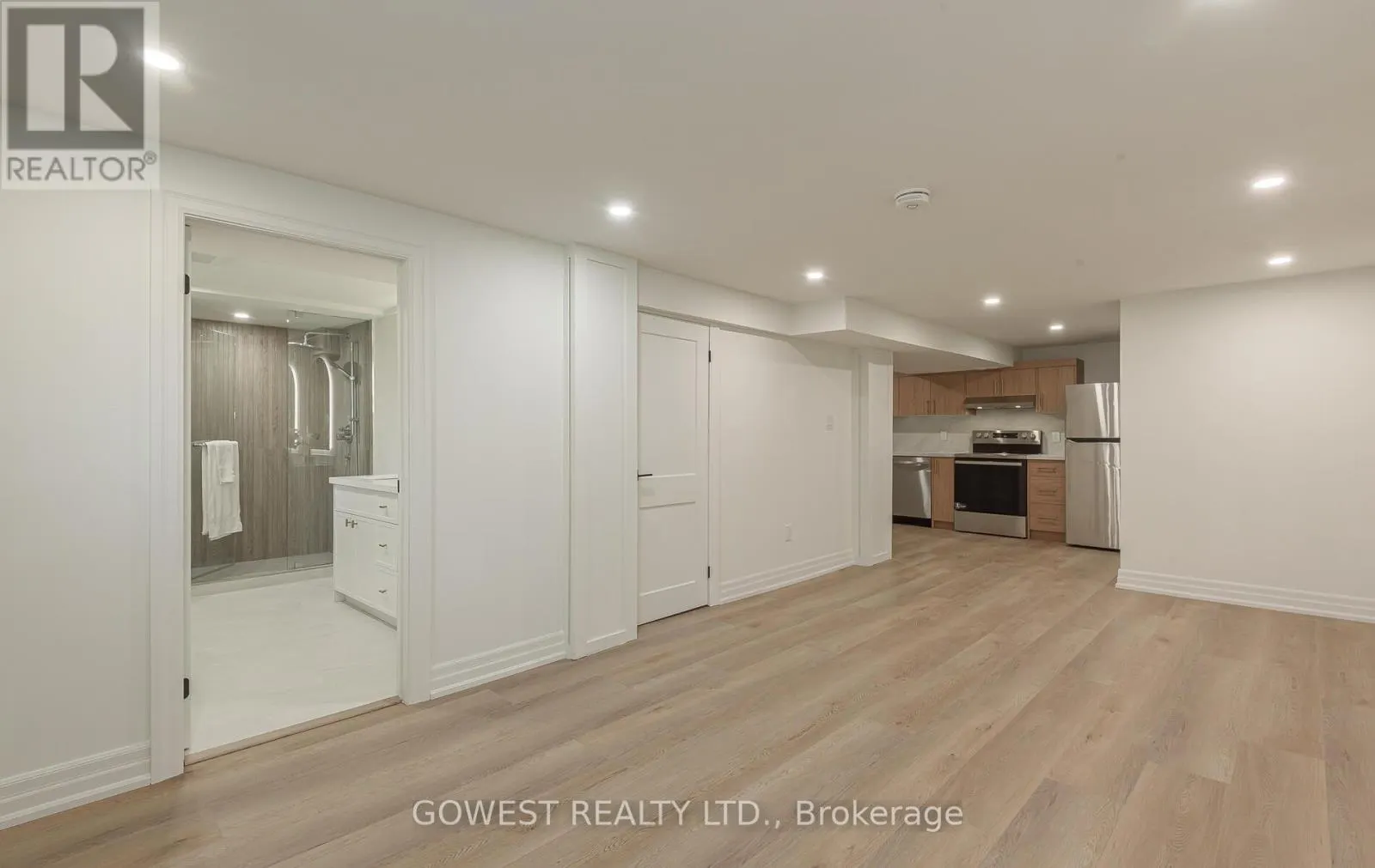 27 HOLLISTER ROAD