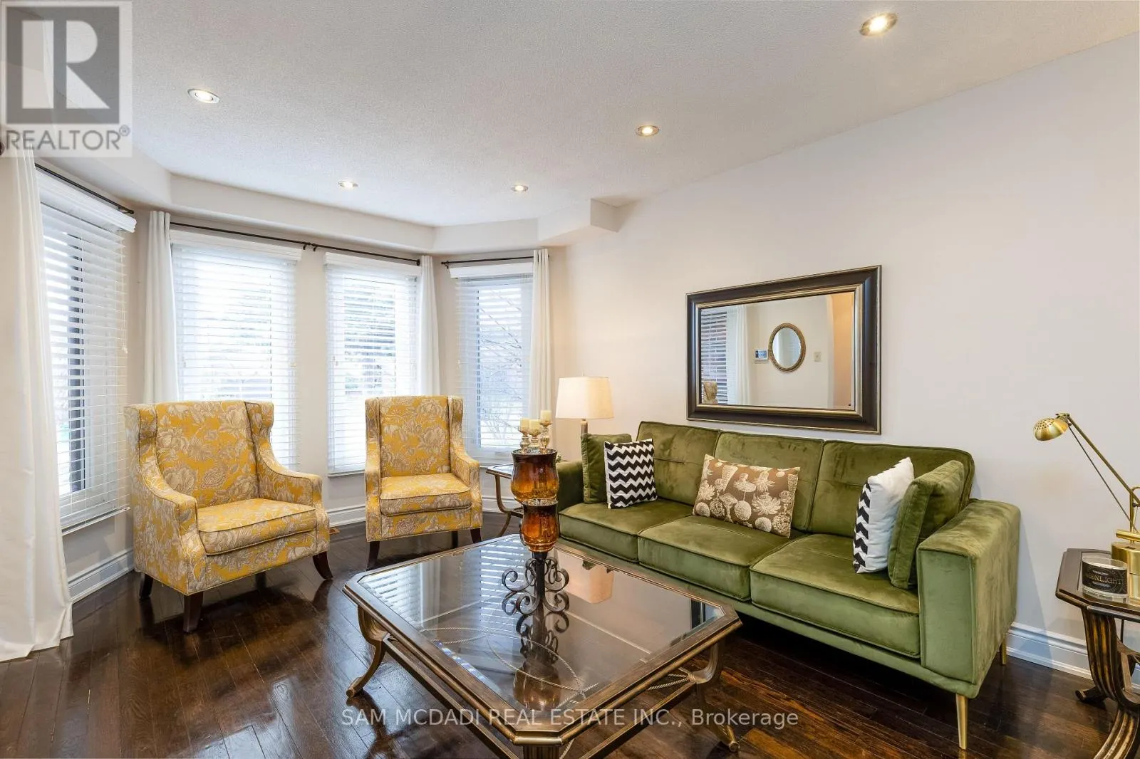 100 CASTLEHILL ROAD