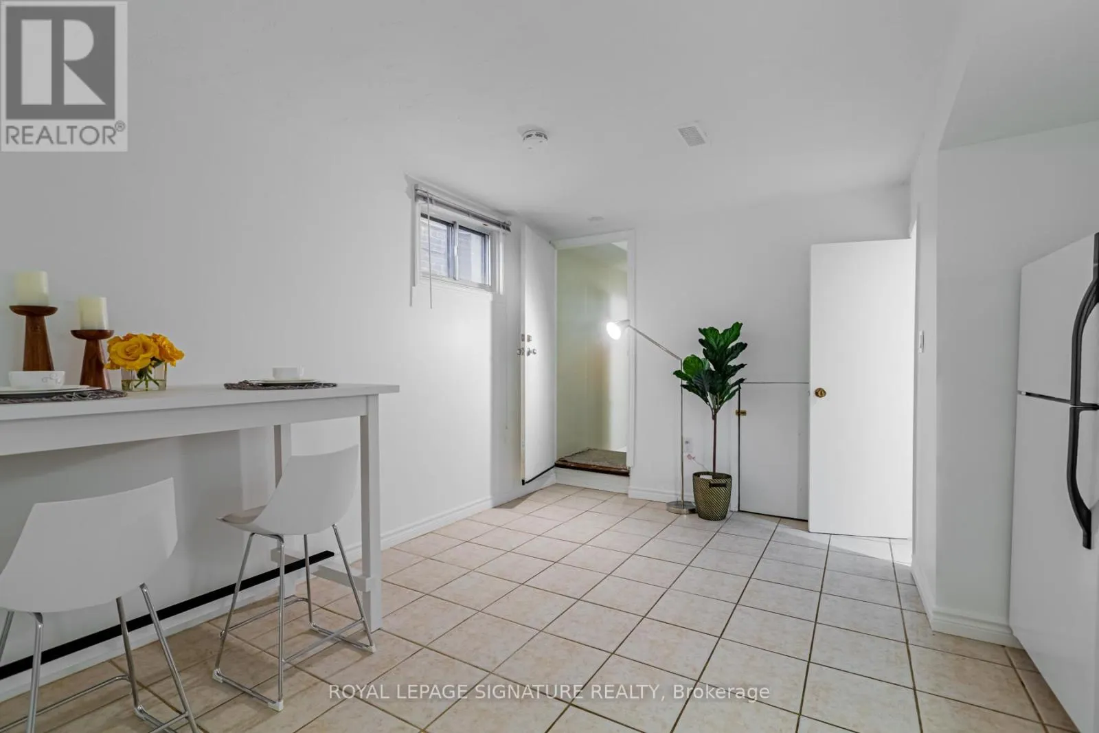 LOWER - 246 NAIRN AVENUE