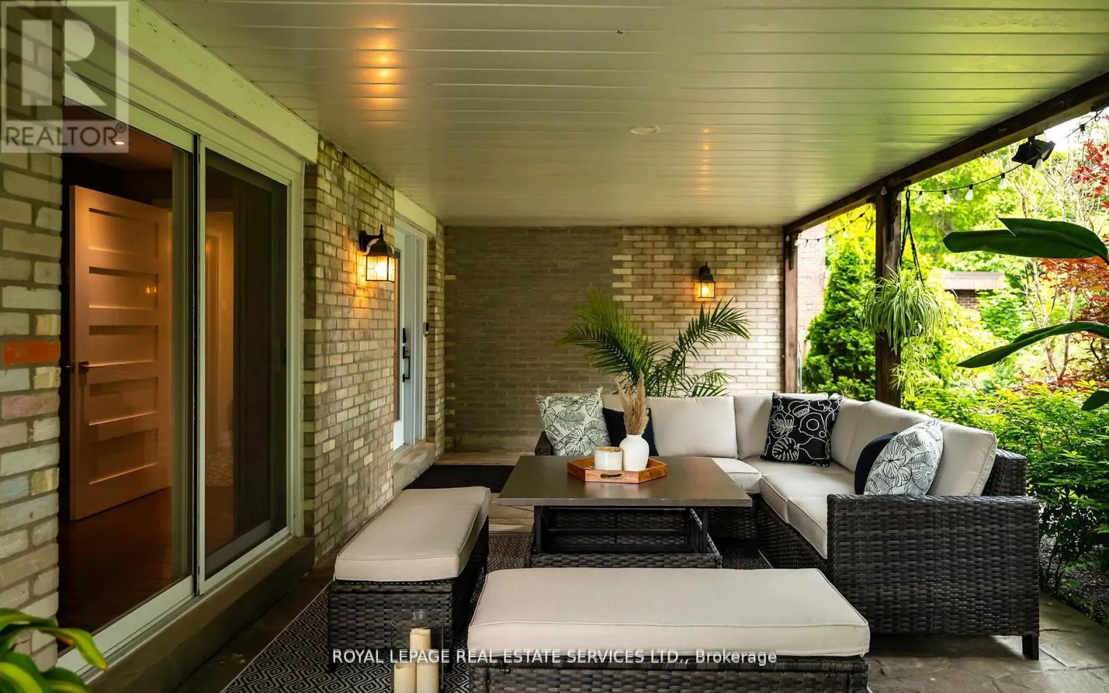 5 PINE RIDGE LANE