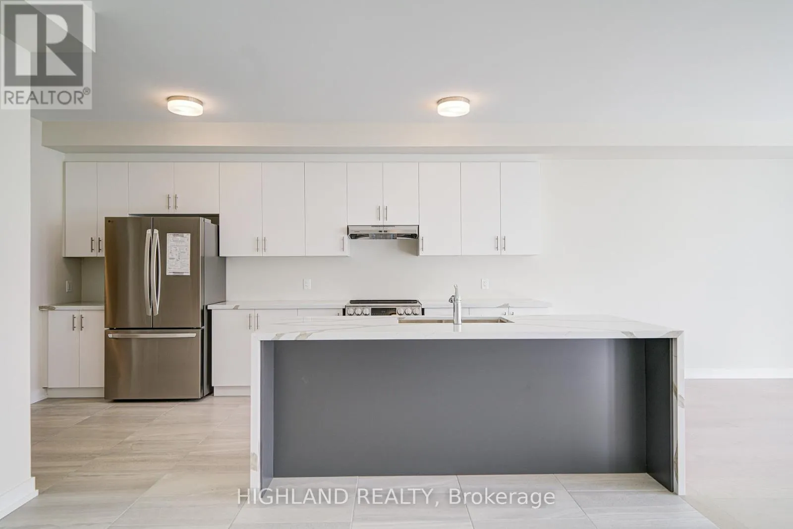 1179 DARTMOUTH CRESCENT