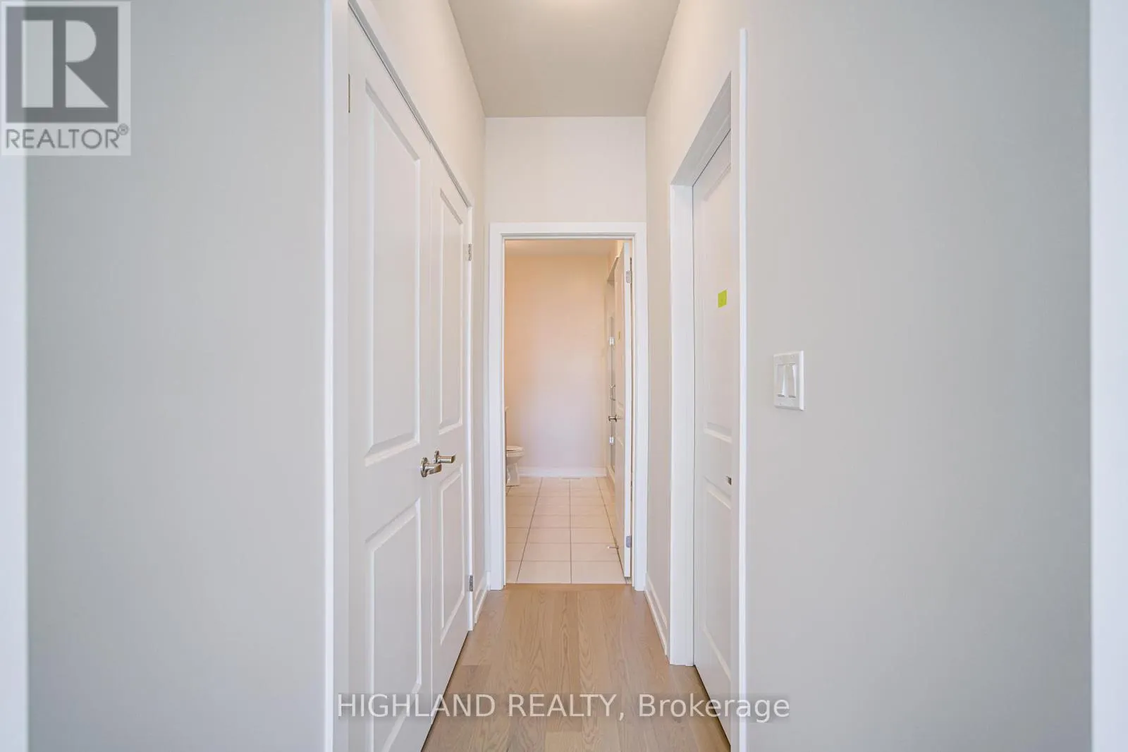 1179 DARTMOUTH CRESCENT
