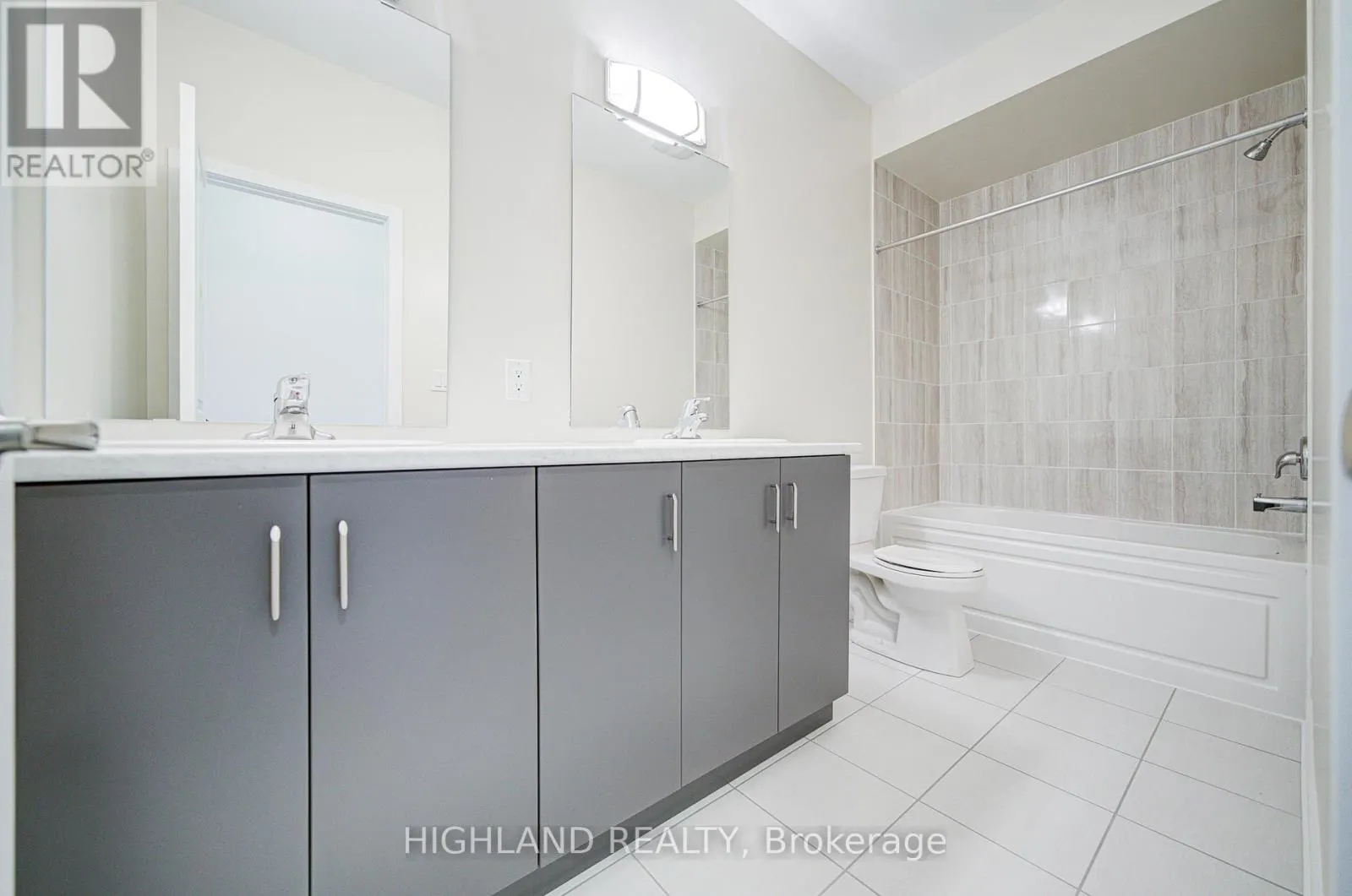 1179 DARTMOUTH CRESCENT