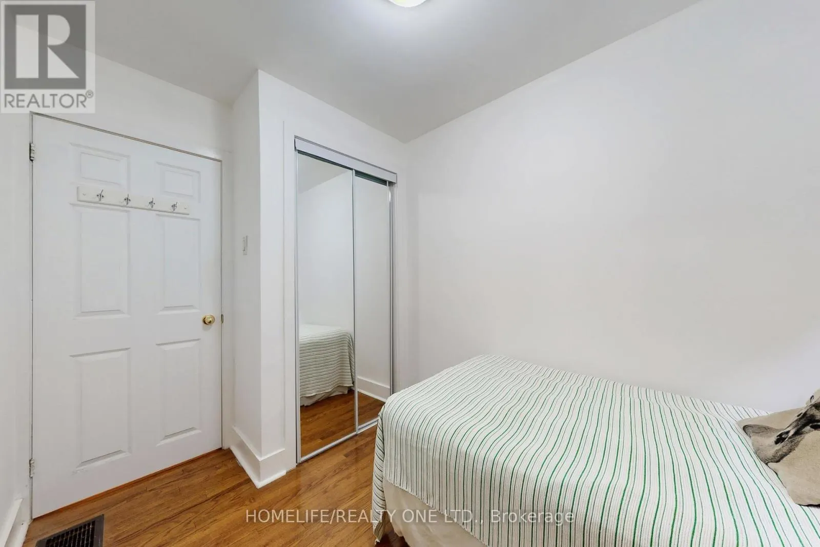 19 MORLAND ROAD