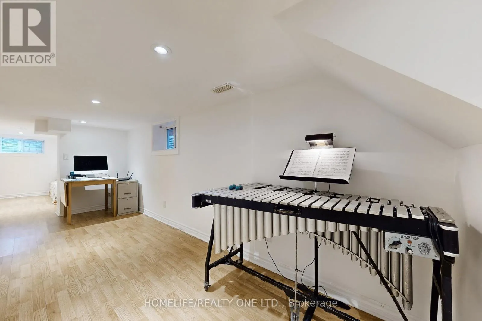 19 MORLAND ROAD