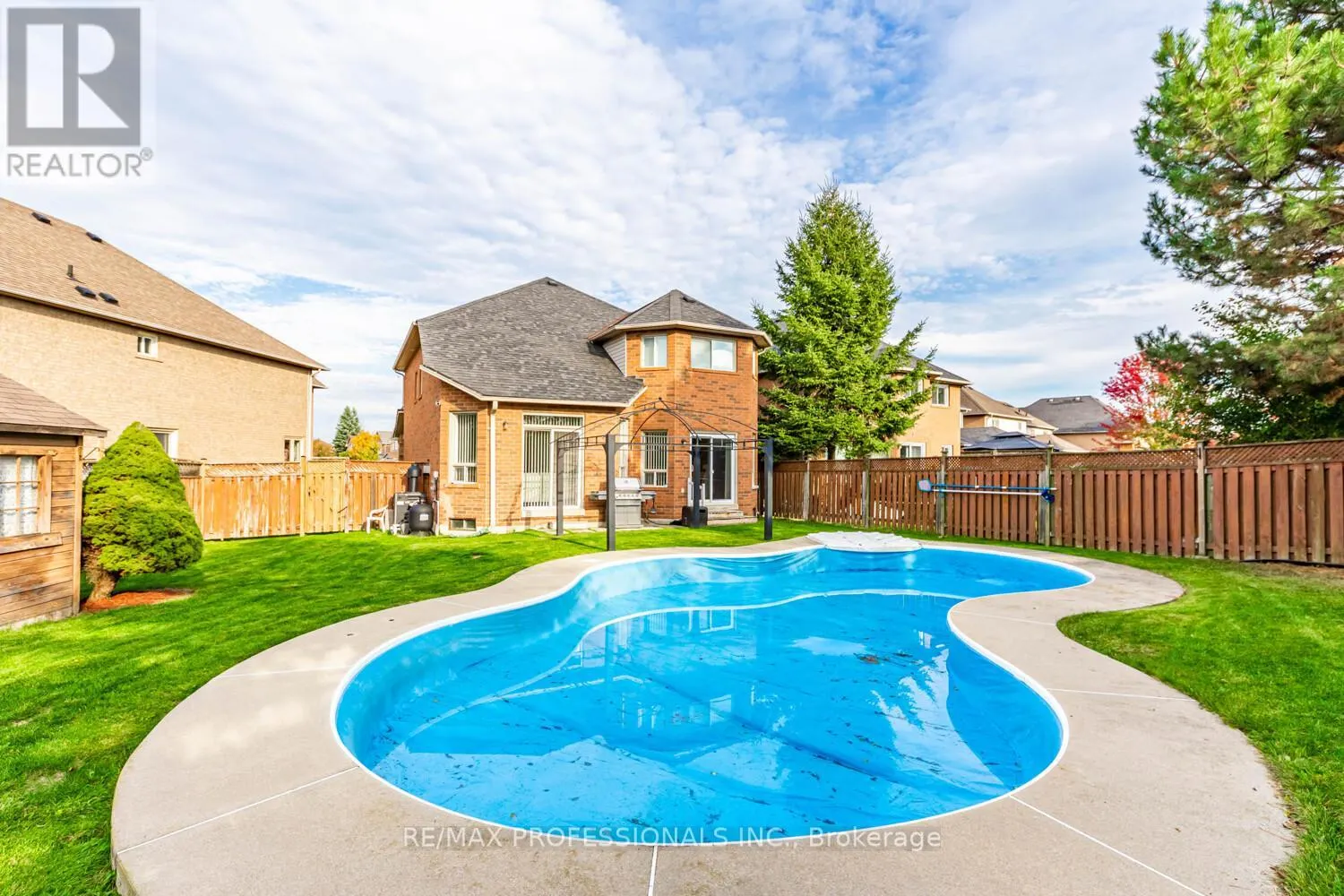 62 BANINGTON CRESCENT