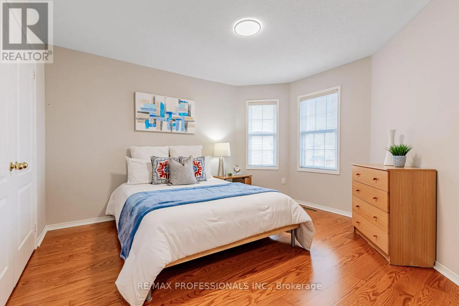 62 BANINGTON CRESCENT
