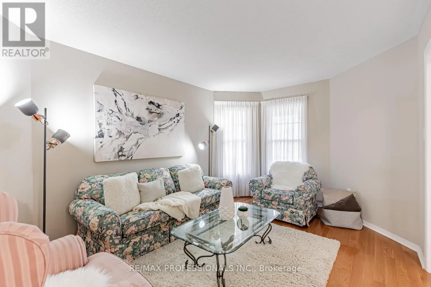 62 BANINGTON CRESCENT