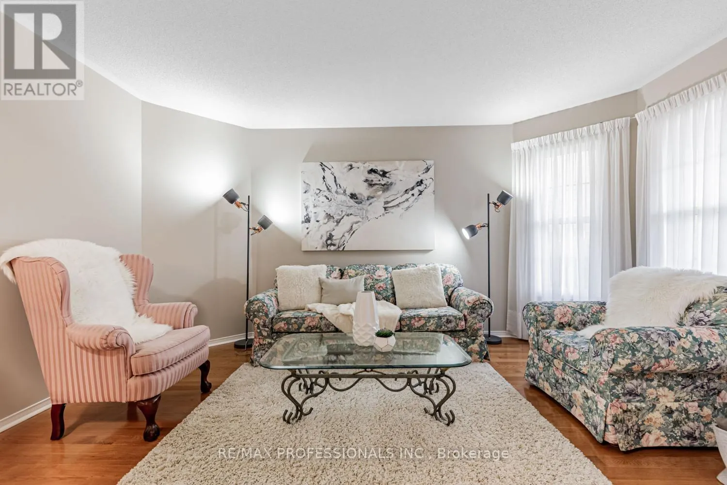 62 BANINGTON CRESCENT