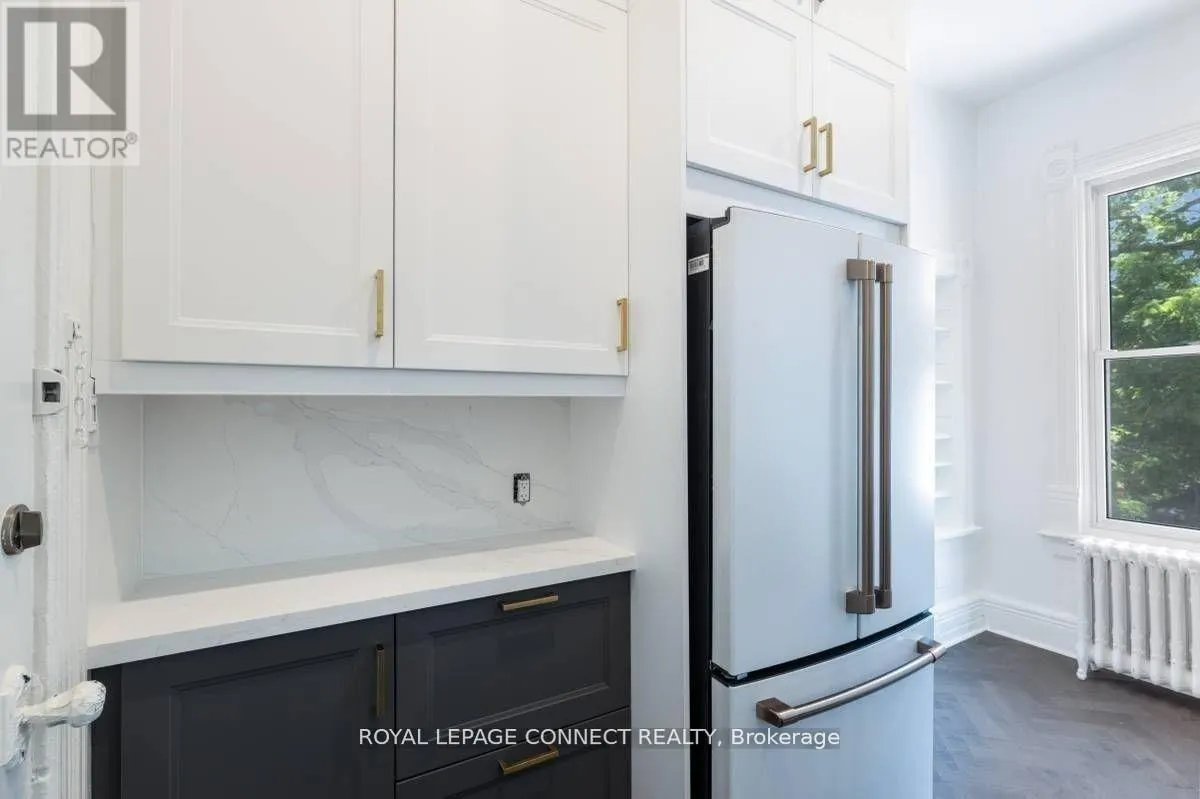 3 - 178 HIGH PARK AVENUE