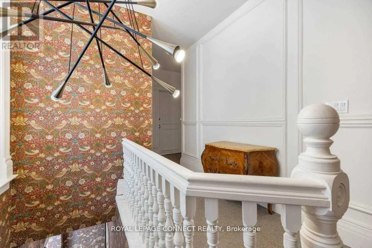 3 - 178 HIGH PARK AVENUE