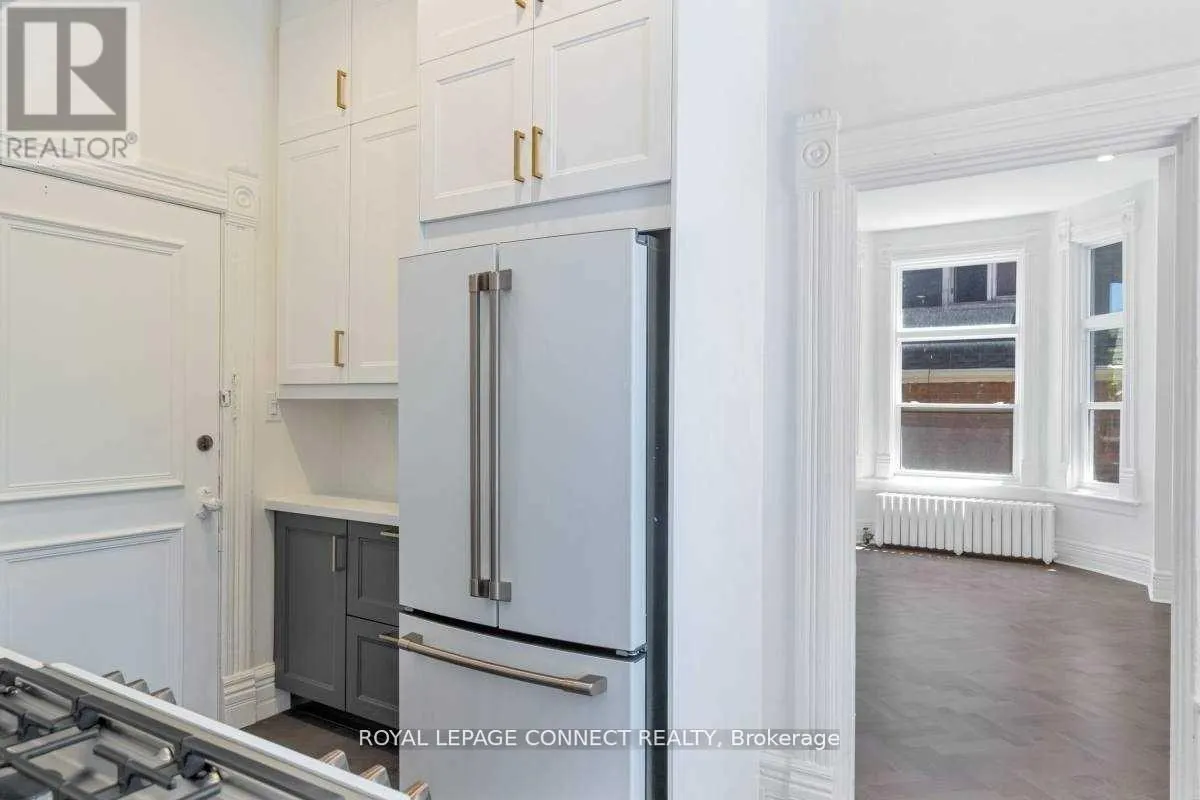 3 - 178 HIGH PARK AVENUE