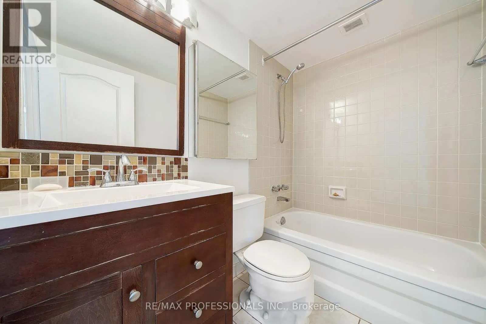 1710 - 270 SCARLETT ROAD