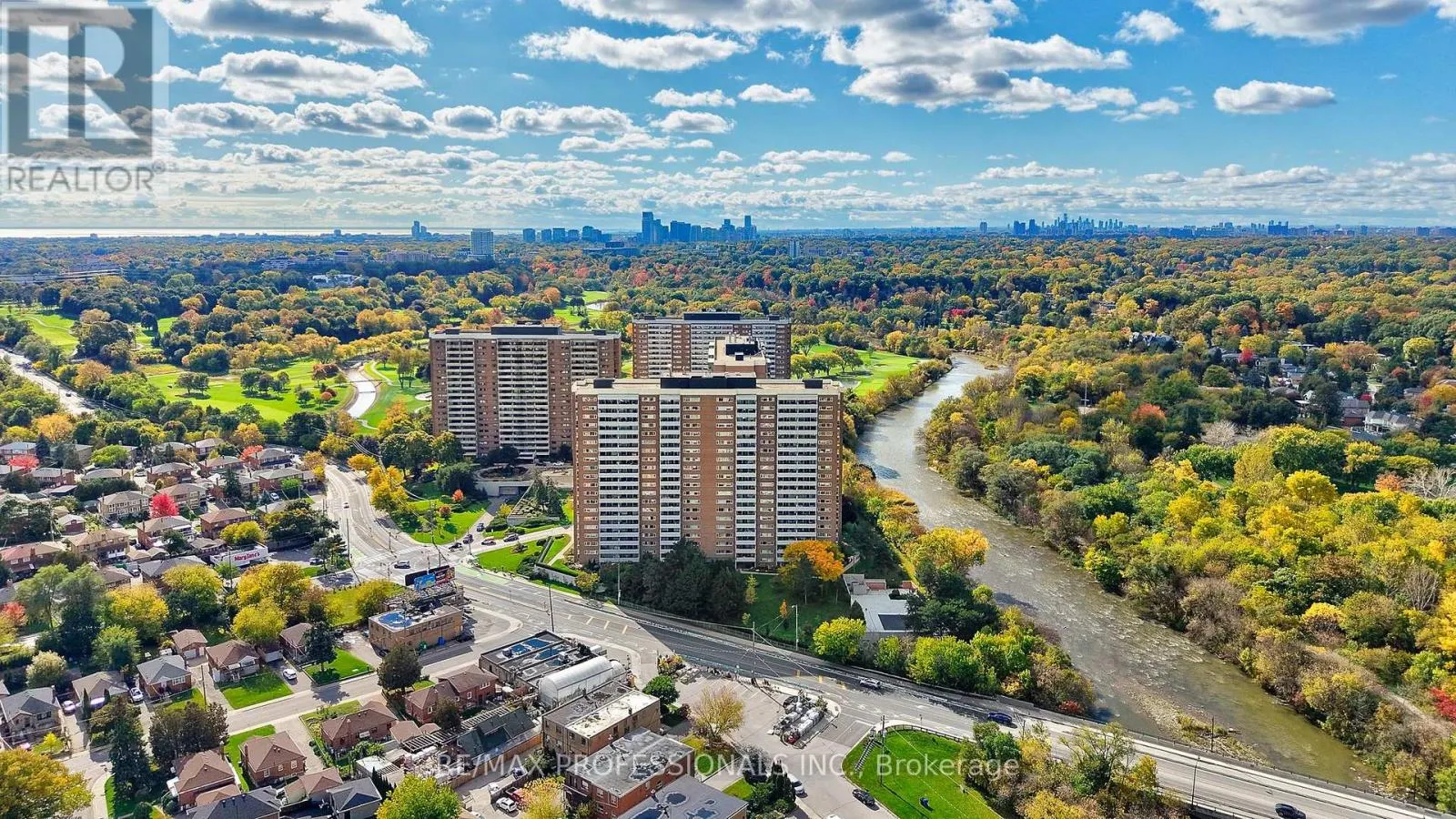 1710 - 270 SCARLETT ROAD
