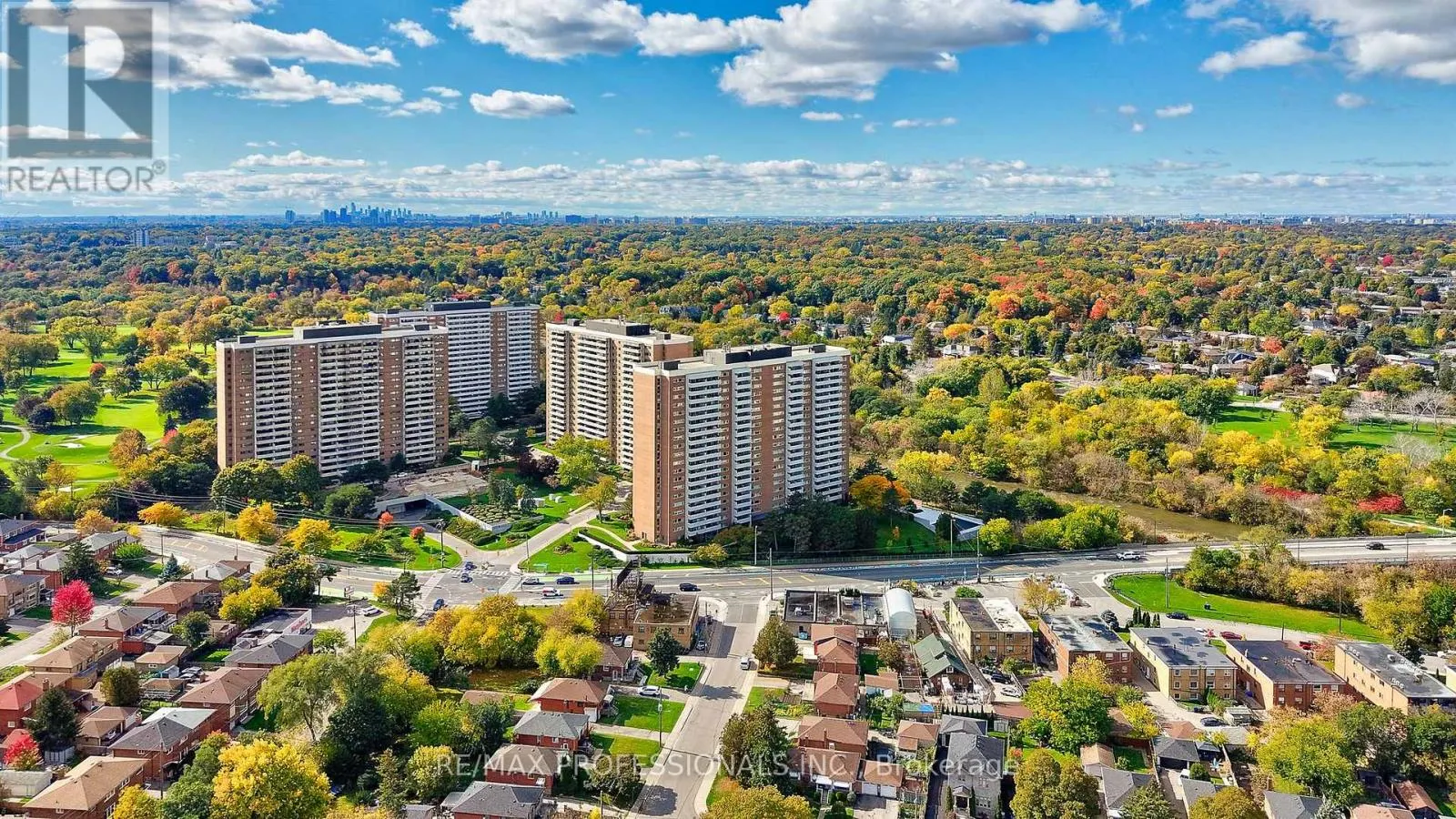 1710 - 270 SCARLETT ROAD