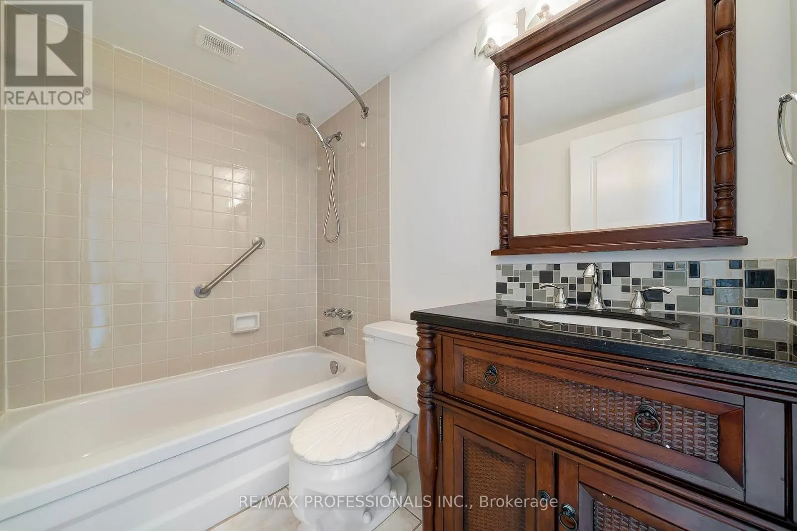 1710 - 270 SCARLETT ROAD