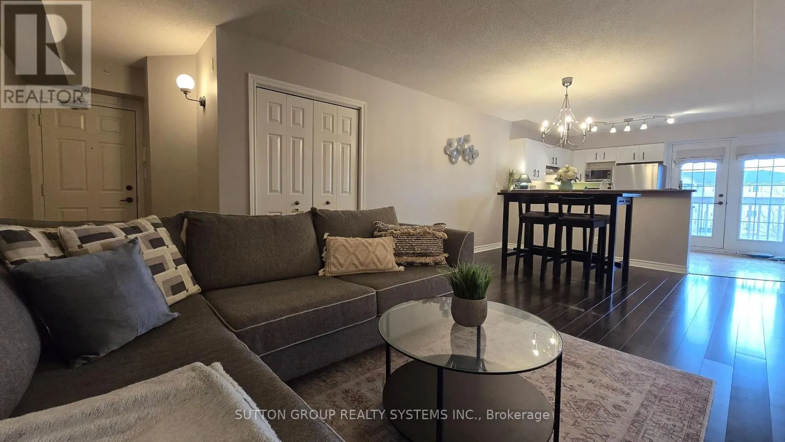 301 - 4005 KILMER DRIVE