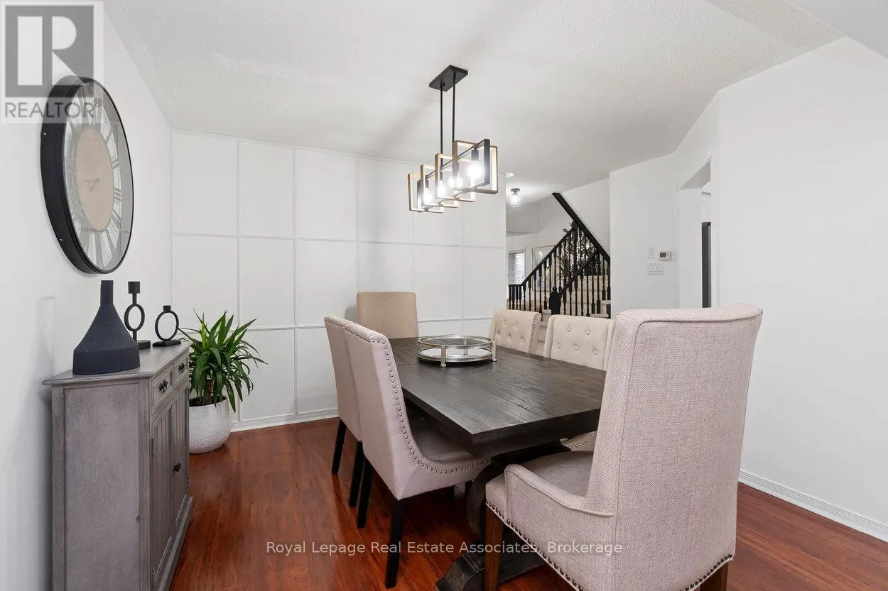 11 REDFINCH WAY