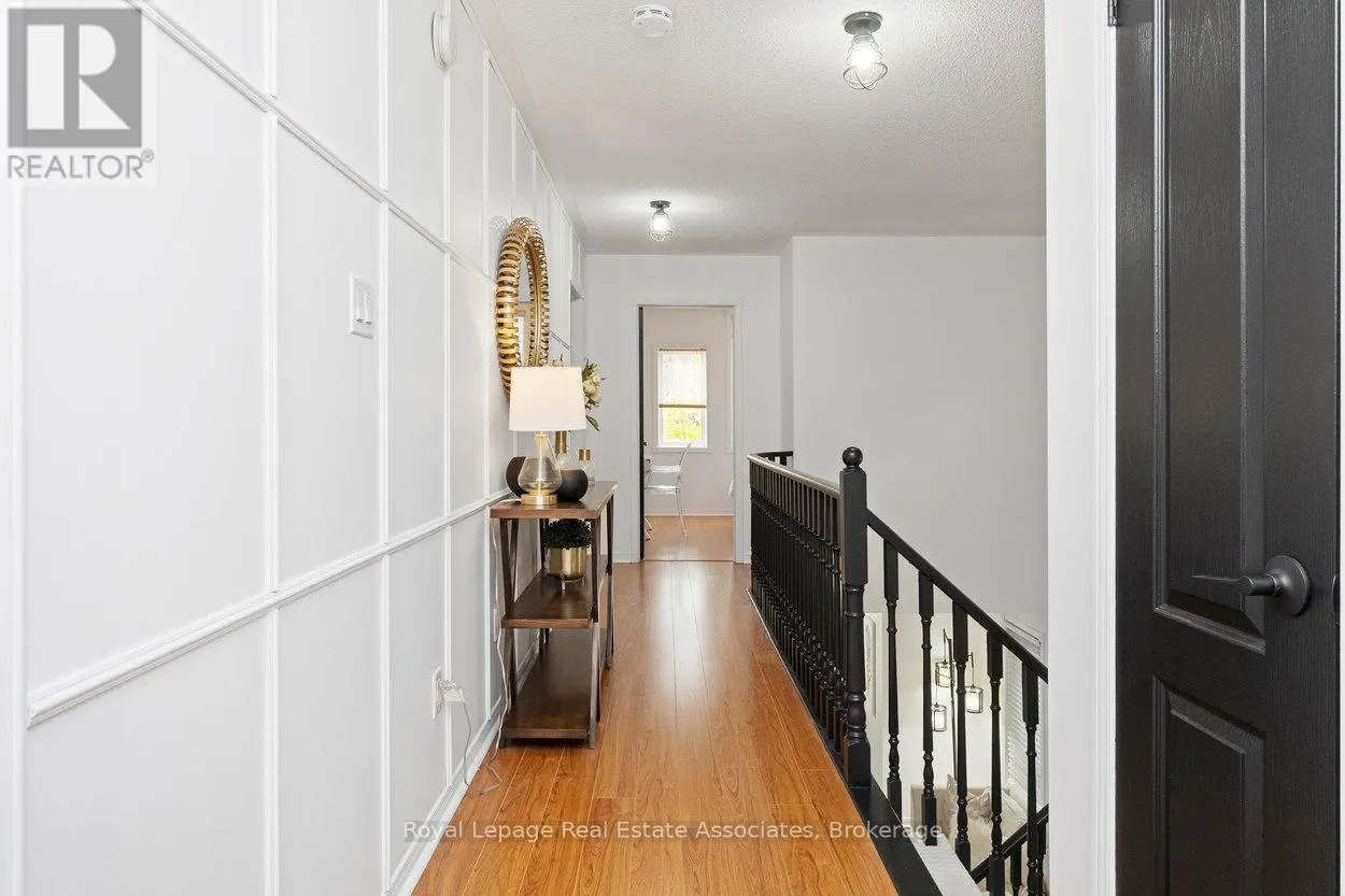 11 REDFINCH WAY
