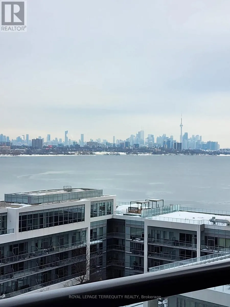 1011 - 38 ANNIE CRAIG DRIVE