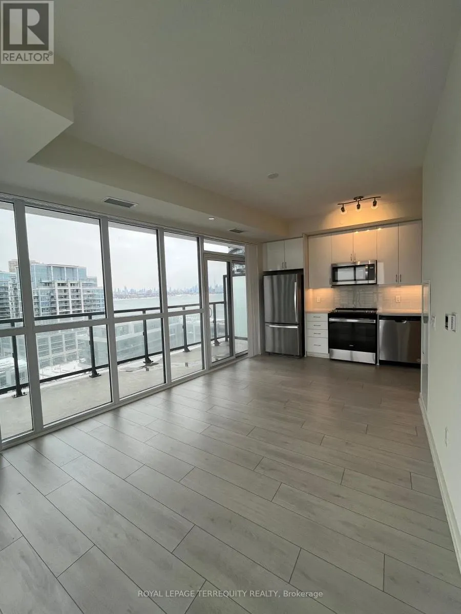 1011 - 38 ANNIE CRAIG DRIVE