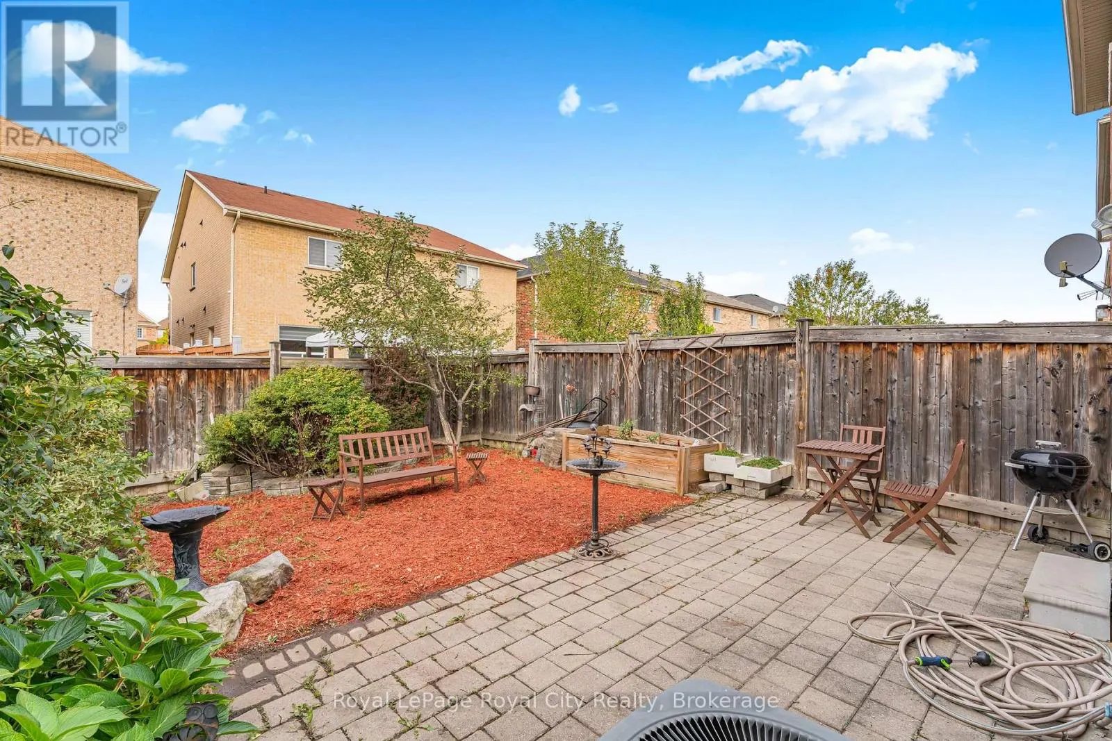 275 COMISKEY CRESCENT
