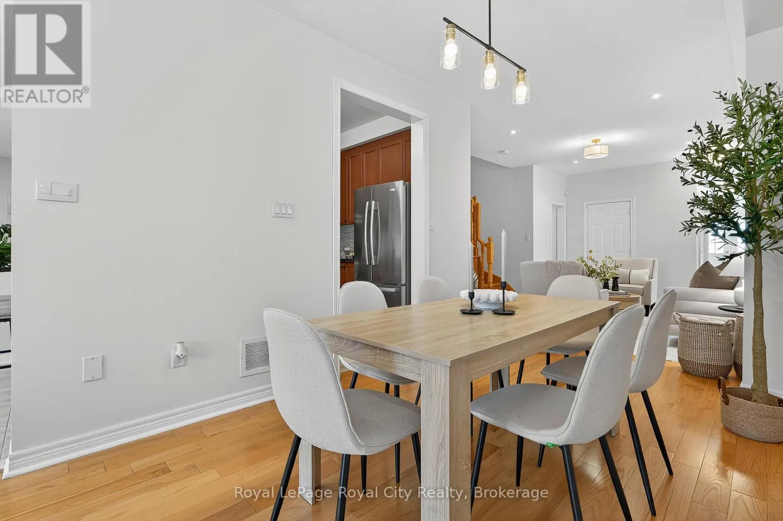 275 COMISKEY CRESCENT