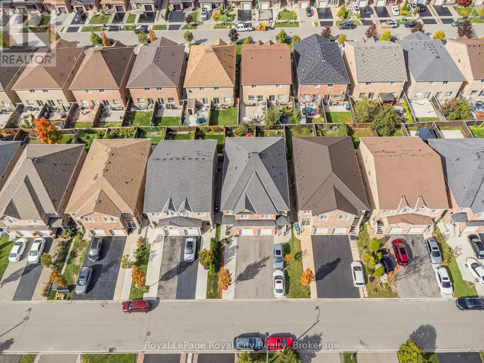 275 COMISKEY CRESCENT