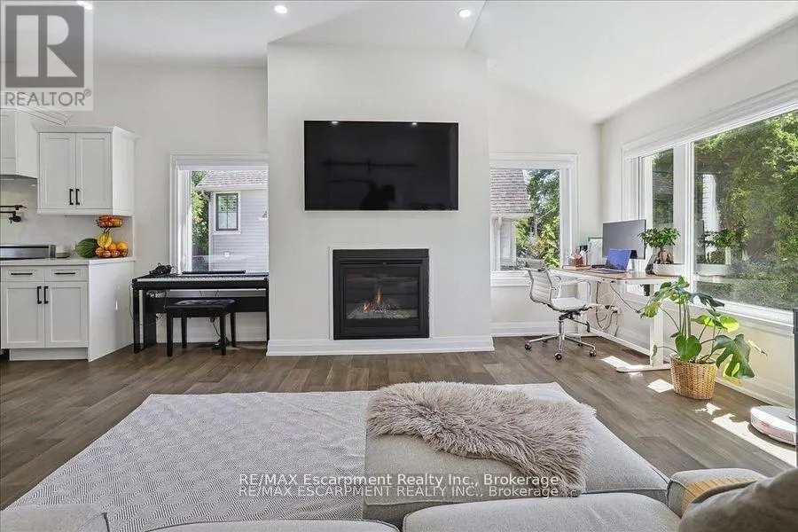 214 LAKEWOOD DRIVE
