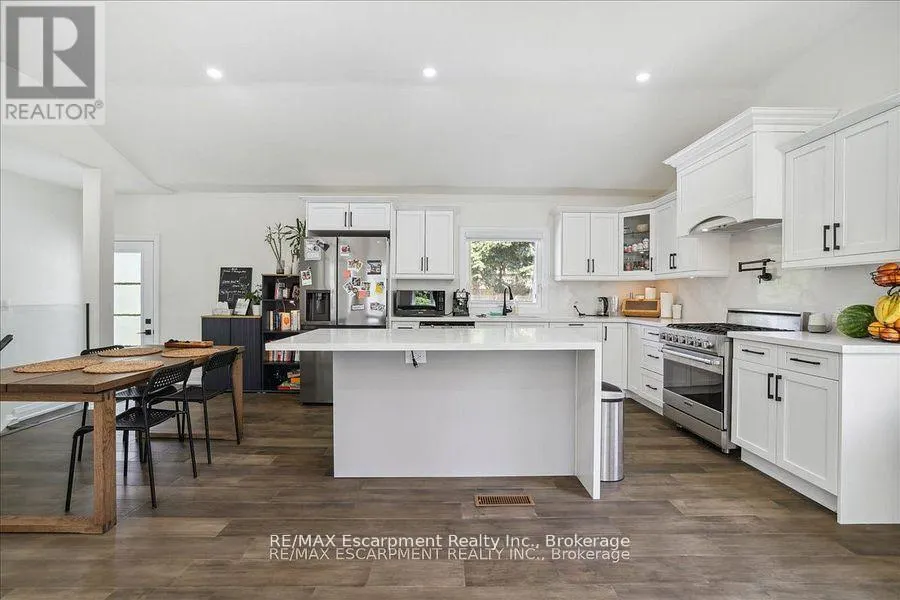 214 LAKEWOOD DRIVE