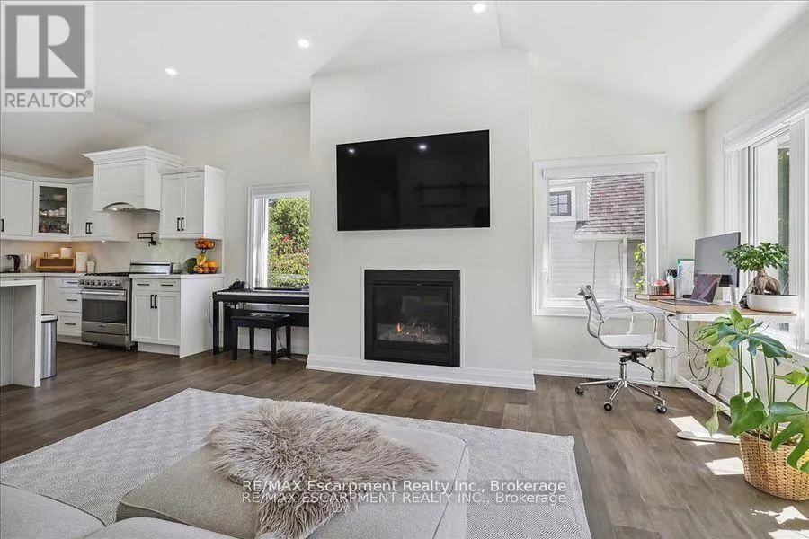 214 LAKEWOOD DRIVE