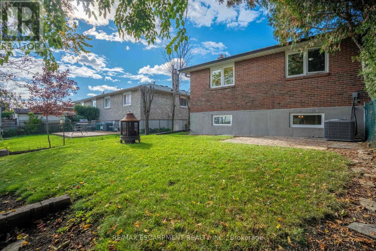 2559 KINGSBERRY CRESCENT