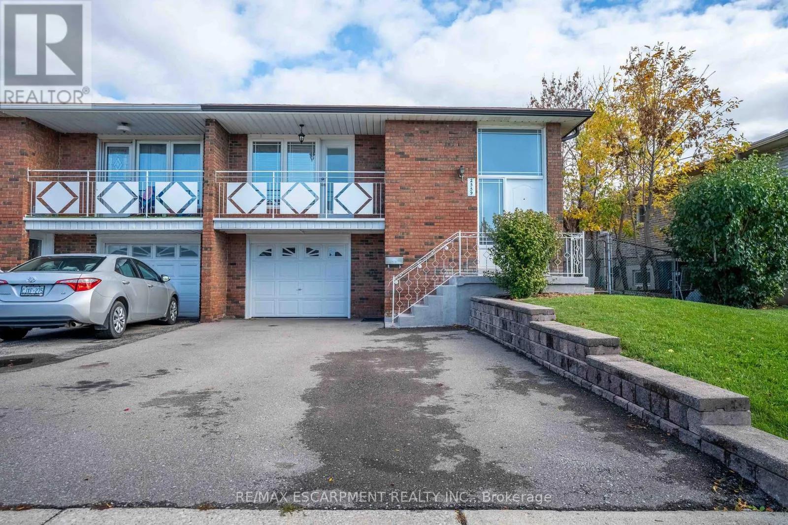 2559 KINGSBERRY CRESCENT
