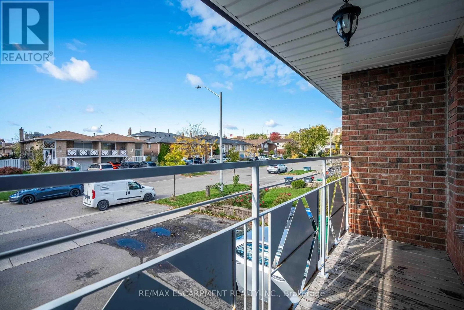 2559 KINGSBERRY CRESCENT