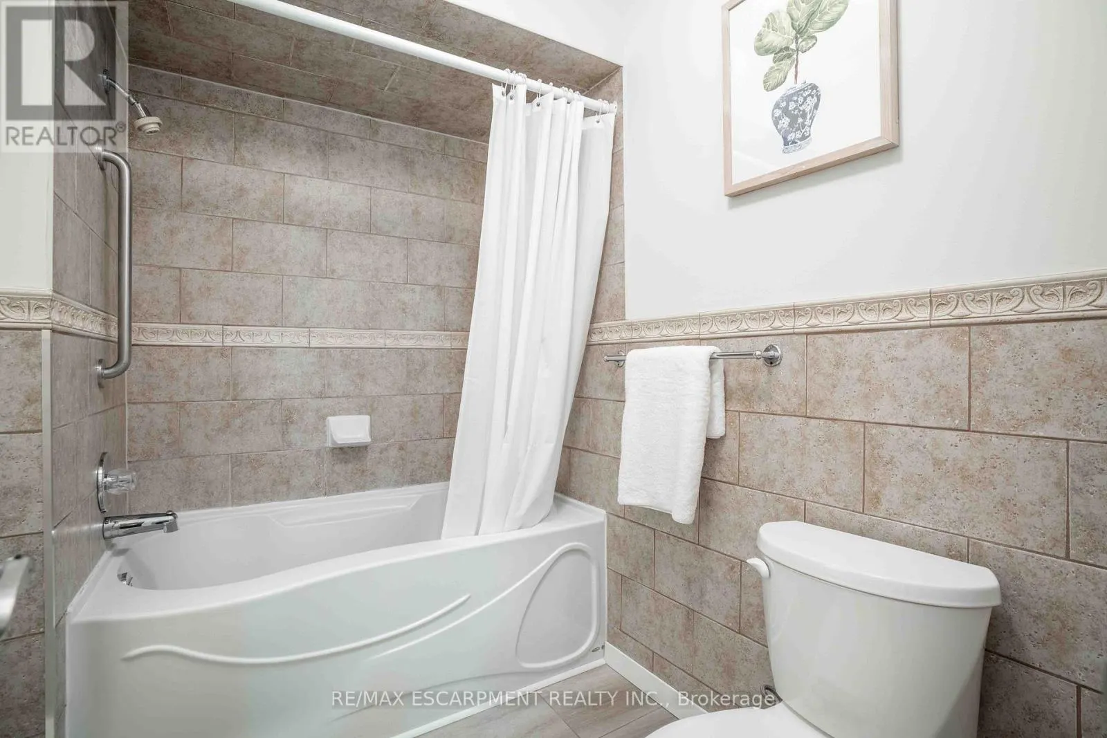 2559 KINGSBERRY CRESCENT