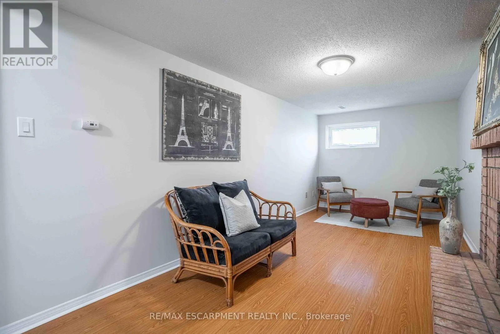 2559 KINGSBERRY CRESCENT