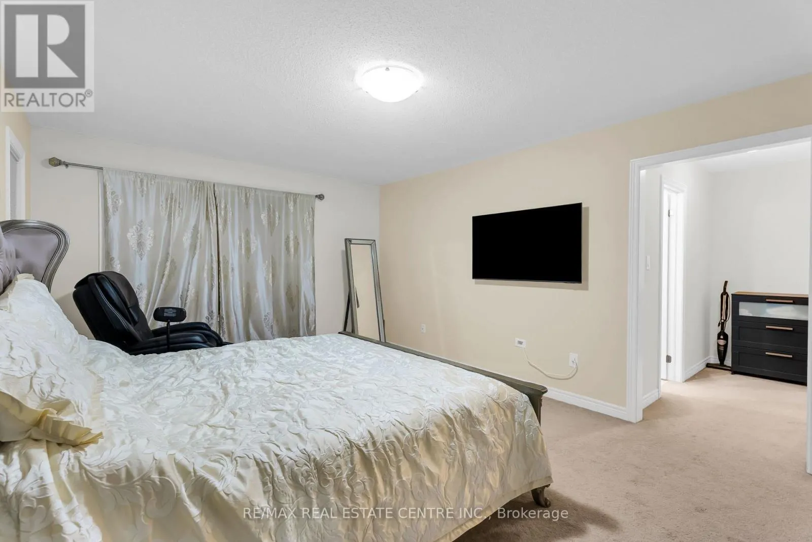 1 PERDITA ROAD