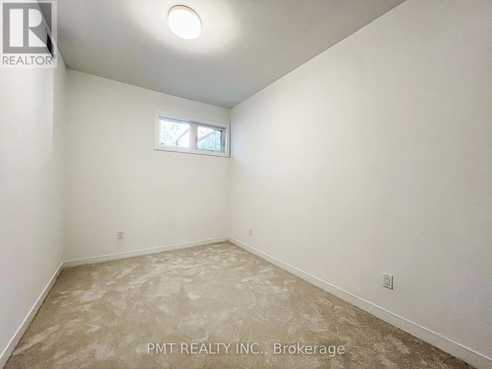 1 - 4045 HICKORY DRIVE