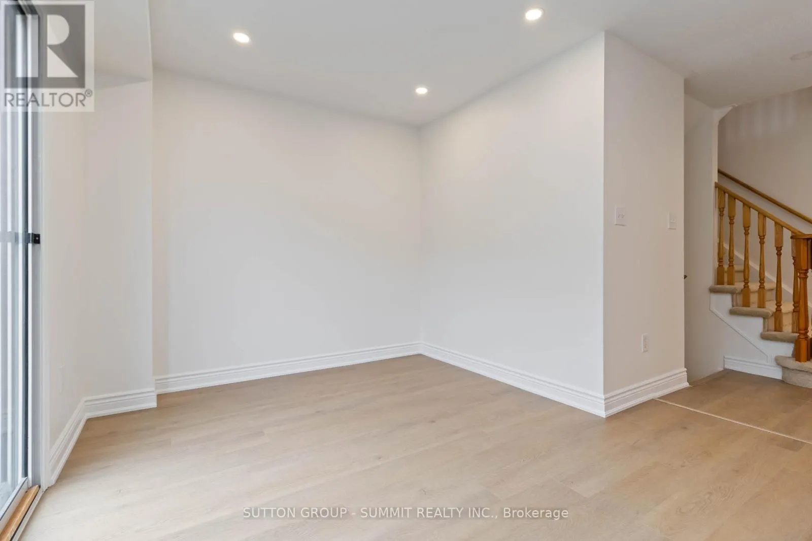 3269 CAMBERWELL DRIVE
