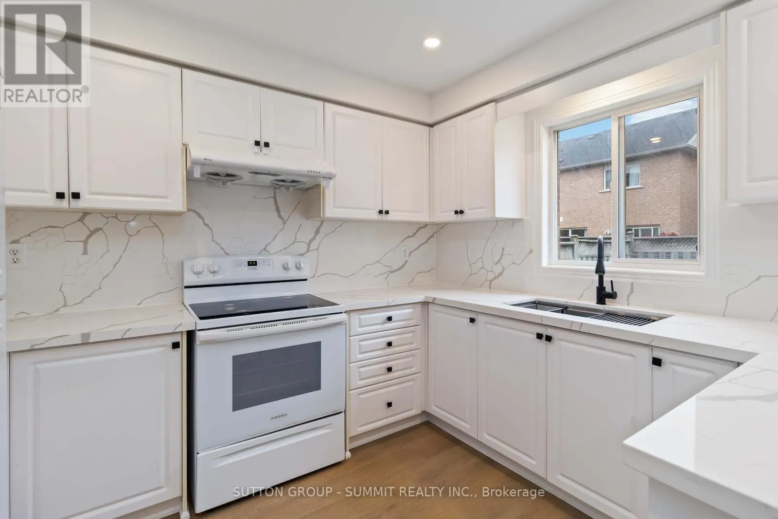 3269 CAMBERWELL DRIVE