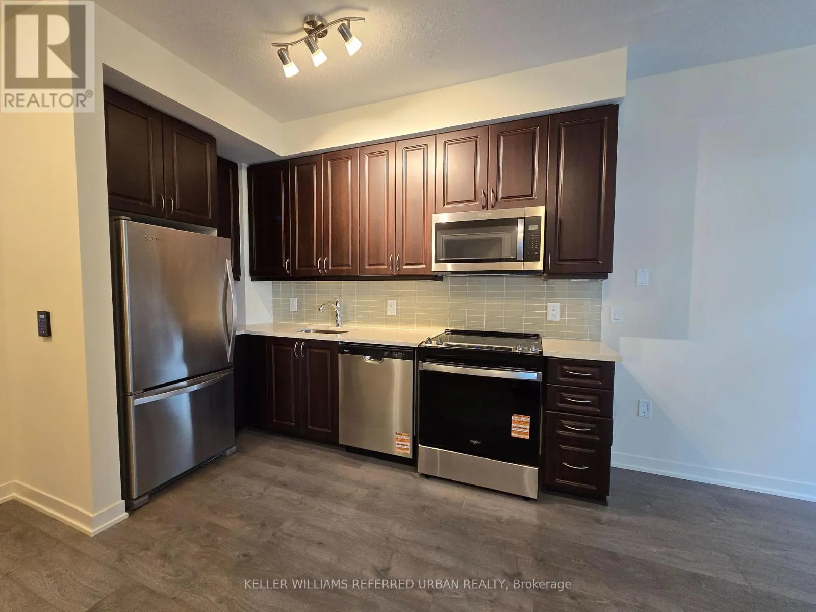 510 - 38 ANNIE CRAIG DRIVE