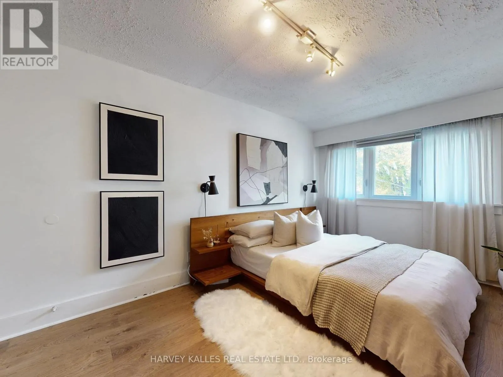 211 ROSEMOUNT AVENUE
