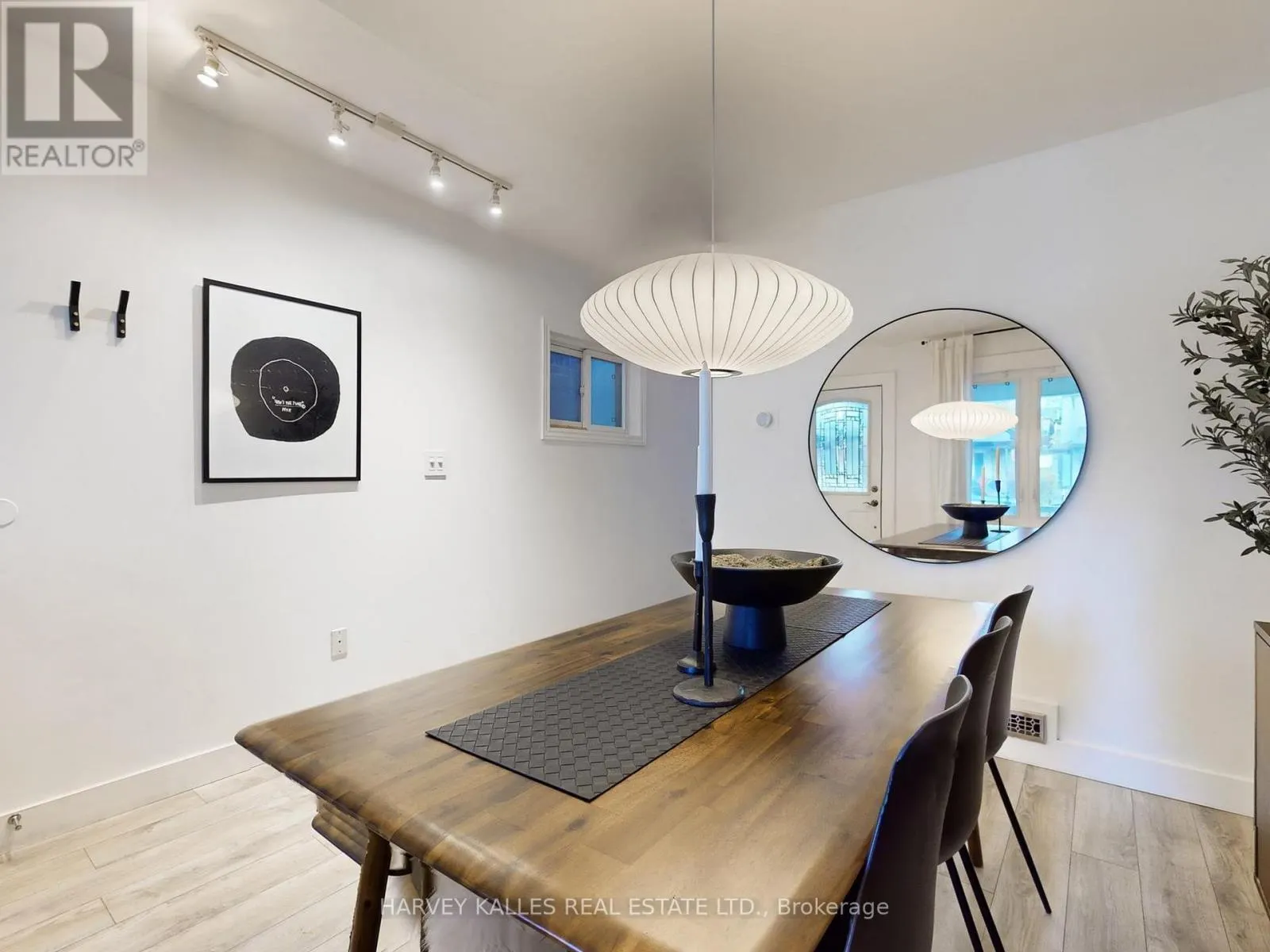 211 ROSEMOUNT AVENUE