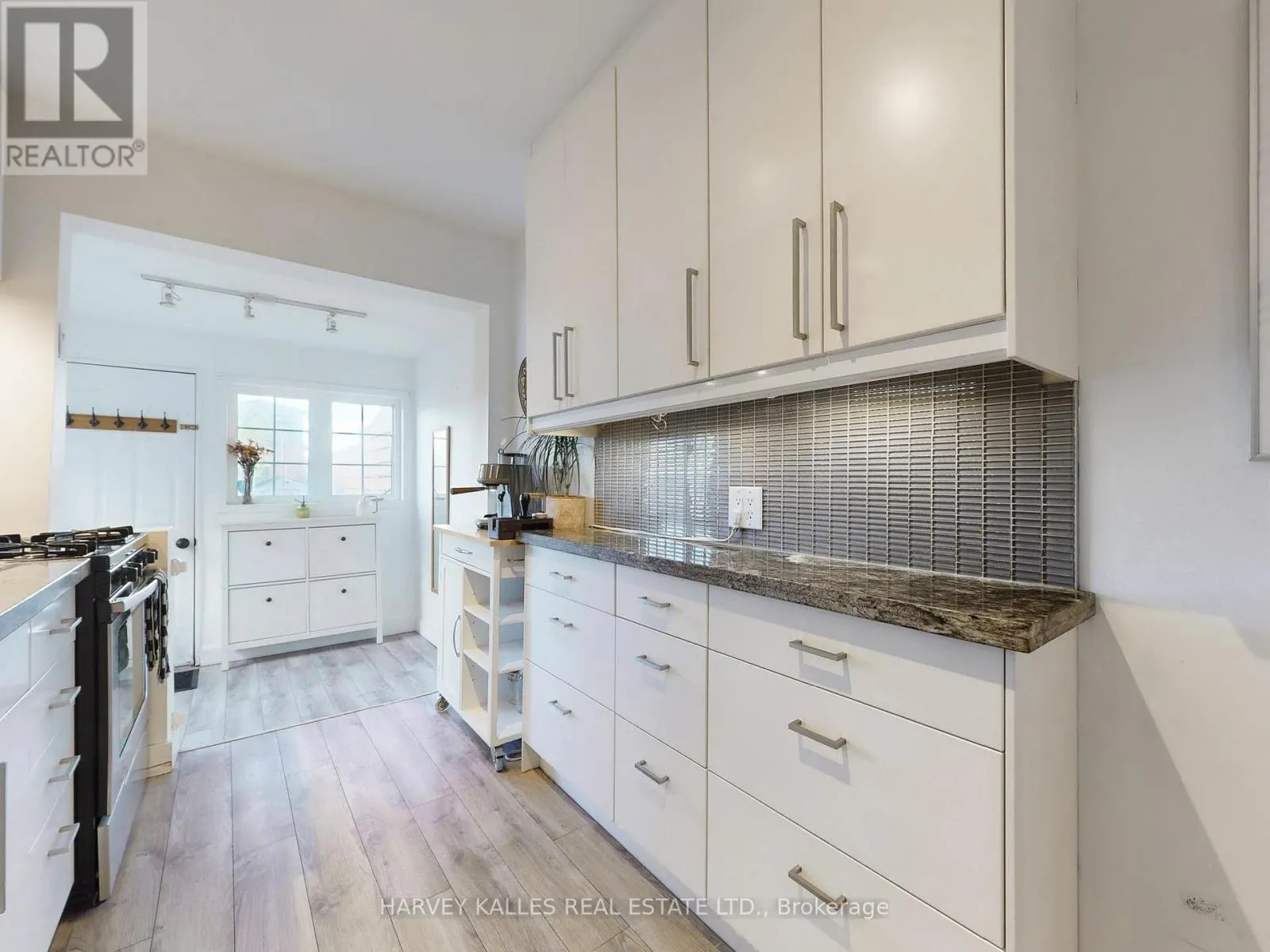 211 ROSEMOUNT AVENUE
