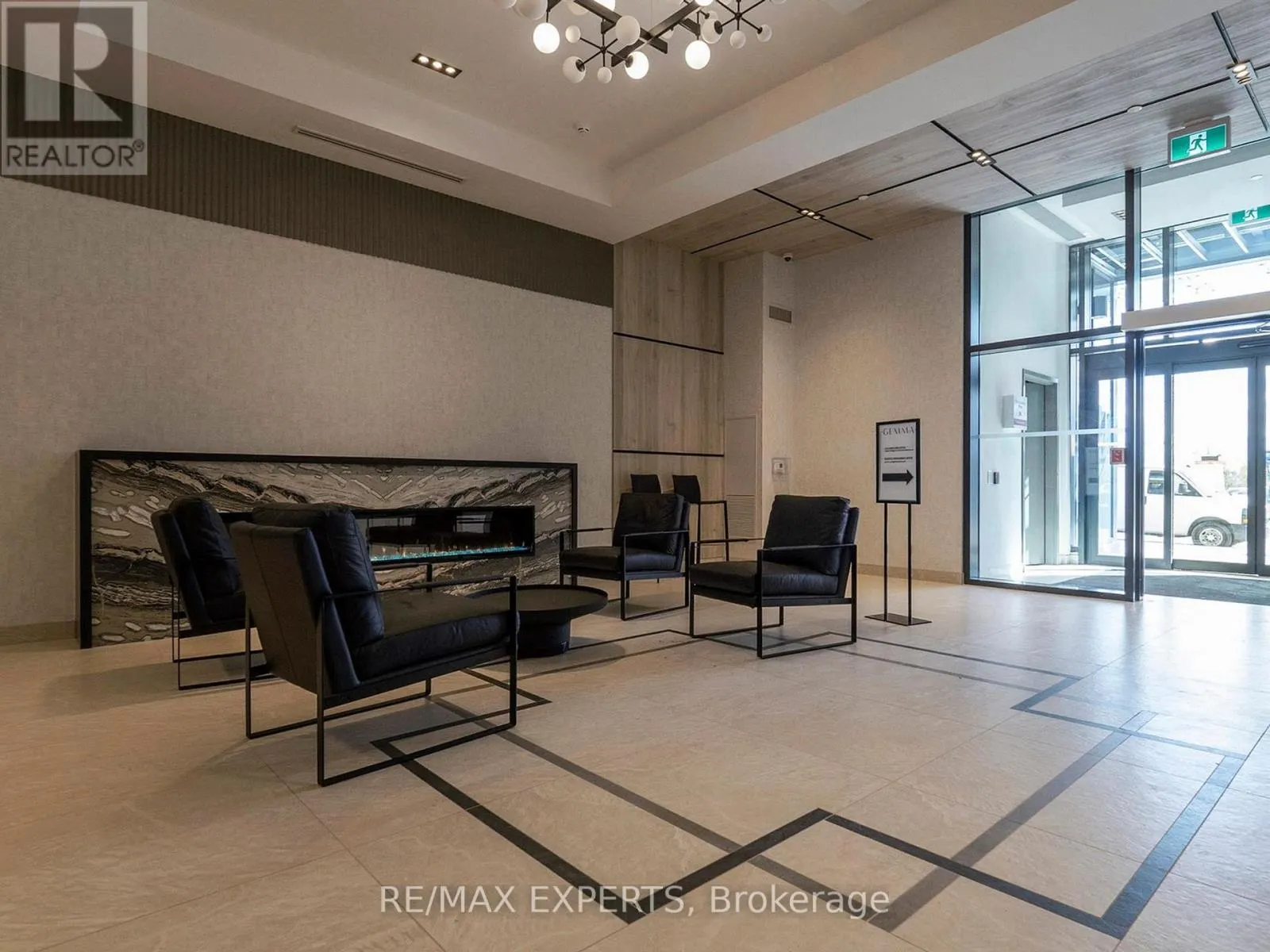 307 - 15 WATERGARDEN DRIVE